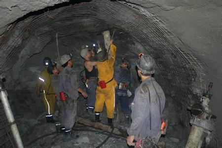 文县工程爆破中的危险因素分析以及应对工程爆破危险的措施